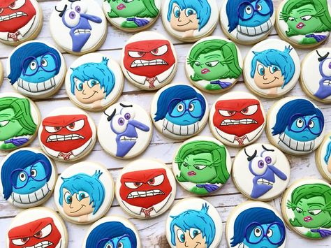 Inside Out Cookies Decorated, Cookies Decorated, Disney Party, Cookie Cake, Sugar Cookies Decorated, Dessert Ideas, Cake Cookies, Cookie Decorating, Sugar Cookies