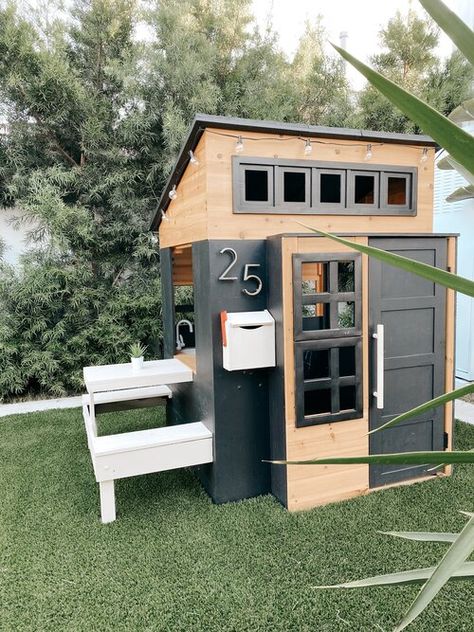 Modern Kids Playhouse, Kids Clubhouse, Modern Playhouse, Playhouse Ideas, Garden Playhouse, Diy Playhouse, Backyard Playhouse, Modern House Number, Playhouse Outdoor