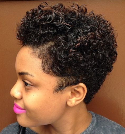 African American Short Curly Hairstyle Hairstyles For Afro Hair, Natural Haircuts, Curly Fro, Pink Singer, Tapered Natural Hair, Tapered Hair, Tapered Haircut, American Hairstyles, Shorter Hair