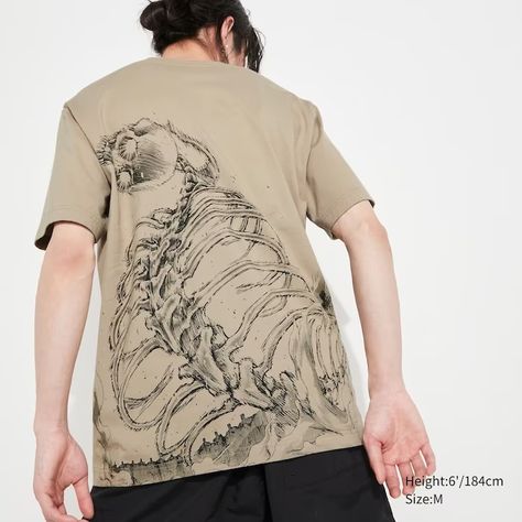 Discover great products at the best prices at Dealmoon. Uniqlo Attack on Titan UT (Short-Sleeve Graphic T-Shirt). Price:$24.90 at Uniqlo Uniqlo Tshirt, Attack On Titan Shirt, Body Attack, Popular Manga, Harajuku Outfits, Eren Yeager, Sweatshirts Online, Anime Shirt, High Fashion Street Style