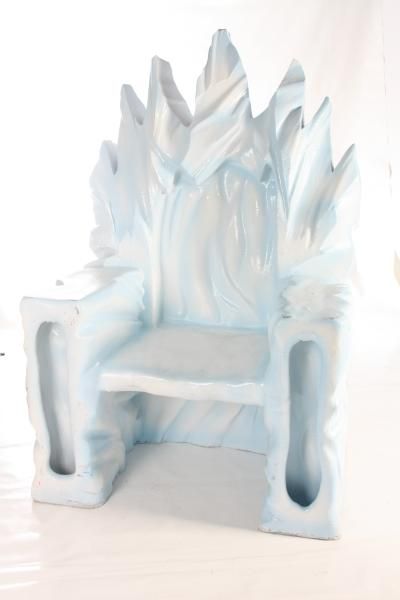 Ice Throne Igloo Diy, Ice Throne, Frozen Christmas Tree, Diy Chairs, Ice Party, Castle Party, Princess Adventure, Frozen Christmas, Ice Castles