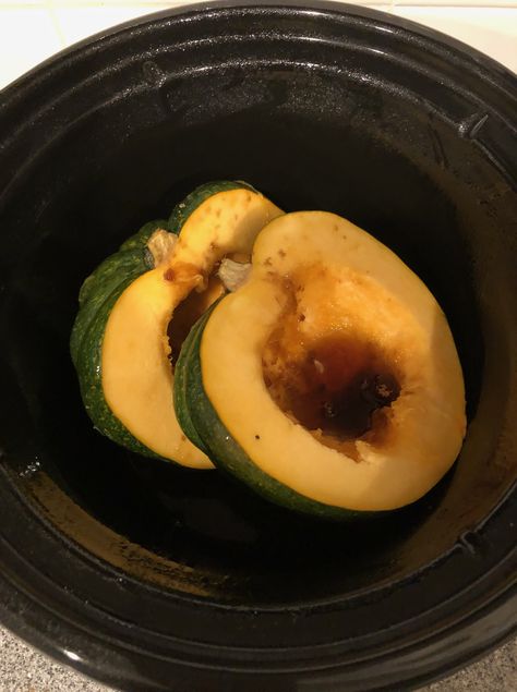 Crock Pot Acorn Squash, Acorn Squash Recipe Crockpot, Acorn Squash In Crockpot, Acorn Squash Crockpot, Acorn Squash Crockpot Recipes, Crockpot Acorn Squash, Squash In Crockpot, Zucchini Dishes, How To Cook Squash