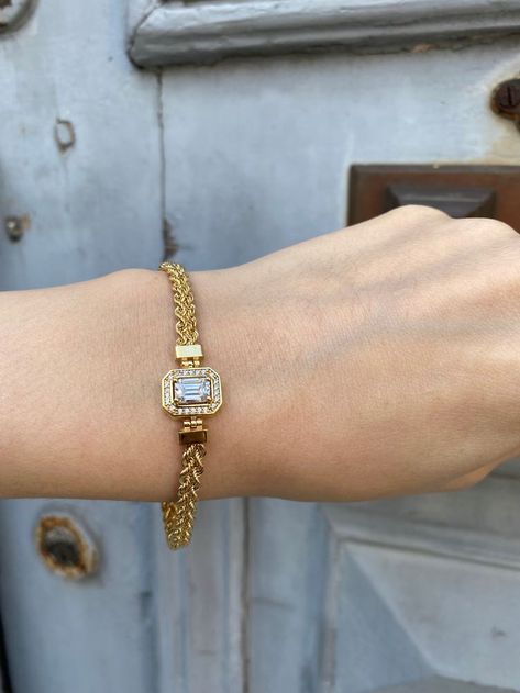 Real 14k Gold Rope Chain Bracelet, Yellow Gold Rope Bracelet, . . #ropechain #ropebracelet #thickbracelet #goldbracelet #solidgold #14kbracelet #birthdaygiftideas #anniversarygift #giftforwomen Gold Rope Chain Bracelet, Gold Rope Bracelet, Moissanite Bracelet, Real Gold Bracelet, Solitaire Bracelet, Gold Bracelet Simple, Diamond Bracelet Design, Modern Gold Jewelry, Pretty Jewelry Necklaces