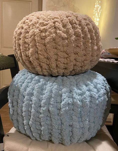 Handmade chunky knit pillow pouf☺️☺️ Round Pillows, West Elm Pillows, Pottery Barn Pillow Cover, Pottery Barn Pillows, Chunky Knit Pillow, Coral Pillows, Nap Pillow, Boho Throws, Boho Throw Pillows