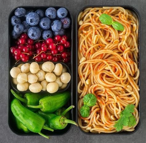 Lunch For Adults To Work, Vegan Bento Box Ideas, Lunch For Adults, Bento Box Lunch For Adults, Vegan Bento, Vegan Lunch Box, Bento Box Ideas, Bento Ideas, Healthy School Lunches