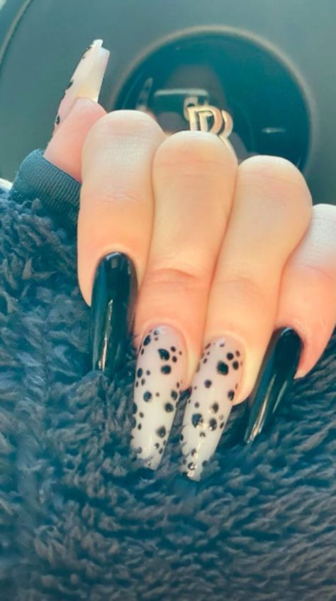 Image Aubrey Nails, Khloe Kardashian Nails, Toy Story Nails, Kardashian Nails, Nail Design Tutorial, Nails Aesthetics, 101 Dalmatians Cruella, Diva Nails, Dope Nail Designs