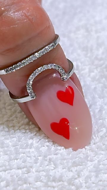 Nail Design Tutorial, The Letter T, Nail Tutorial Videos, Nails Valentines, Heart Nail Designs, Nail Designs Tutorial, Heart Nail, Viral Reels, Heart Nails