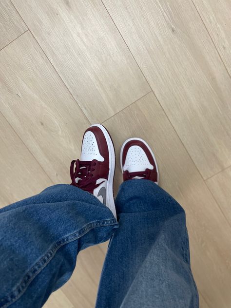 Burgundy Outfit Men, Jojo Outfits, Burgundy Jordans, Jordan Outfit, Burgundy Outfit, Jordan Air, Air Jordan 1 Low, Jordan 1 Low, Air Jordan 1