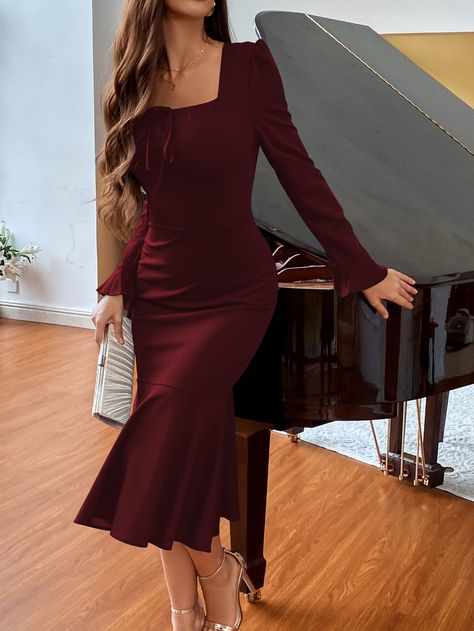 Maroon Dress Outfit, Conservative Dresses, Sequin Cami Dress, Body Con Dress Outfit, Fancy Dresses Long, Maroon Dress, Glitter Dress, Summer Party Dress, Flounce Sleeve