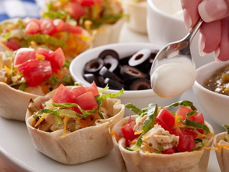 Step 4 Mini Chicken Tacos, Salad Boats, Salad Bowl Recipes, Mini Taco, Chicken Taco Bowls, Taco Salad Bowls, Mini Tacos, Taco Salads, Taco Bowls