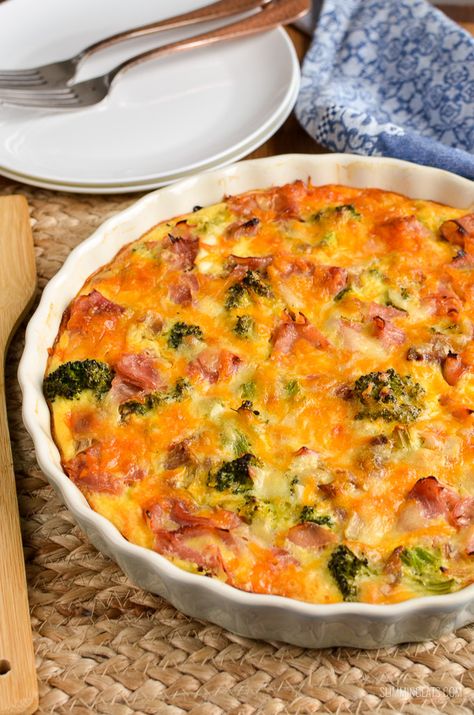 Syn Free Ham and Broccoli Quiche Weight Watchers Quiche, Ham And Broccoli Quiche, Recipes Quiche, Ham And Broccoli, Ham Broccoli, Syn Free Food, Salad Broccoli, Sw Recipes, Broccoli Quiche