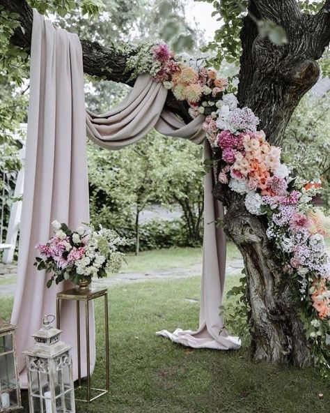 unique wedding arch ideas with georgette hanging on tree for outdoor wedding ideas Elegant Backyard Wedding, Wedding Arches Outdoors, Small Wedding Bouquets, Diy Wedding Arch, Rustic Wedding Showers, Wedding Alters, Wedding Arch Rustic, Wedding Shower Decorations, Wedding Arbour