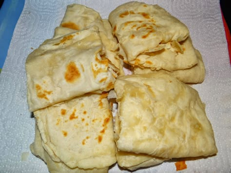 Roti Skin Recipe, Roti Recipe Guyanese, Soft Roti Recipe, Indian Cuisine Recipes, Guyanese Recipes, Trinidad Recipes, Carribean Food, Roti Recipe, Trini Food