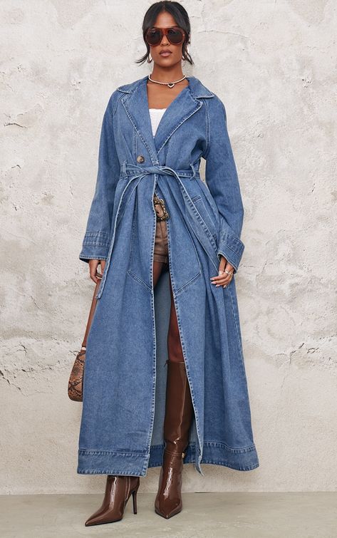 Winter Denim On Denim Outfit, Denim Long Coat Outfit, Belted Blue Denim Outerwear, Denim Trench Coat Outfit, Long Denim Trench Coat, Outfit Campus, Long Denim Coat, Jean Trench Coat, Collarless Coat