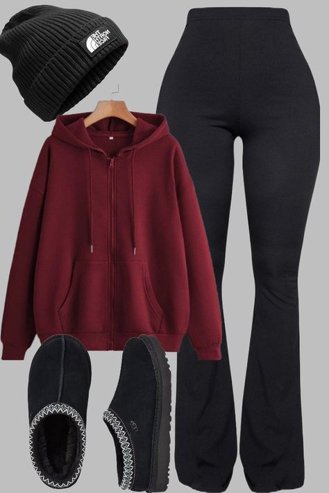 Chill Thanksgiving Outfits Women, Thanksgiving Outfit Simple, Cute Fall Outfits With Uggs, Simple Chill Outfits, Simple Winter Outfits For School, Outfit Ideas Layout School, Modest Everyday Outfits, Modest School Outfits, Outfit Ideas For Cold Weather