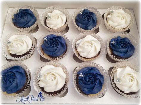 Marble cupcakes with Vanilla Bean and White Chocolate Buttercream rosettes for a navy blue, grey, and white themed Bridal Shower. Find us at www.bakingmudpies.com Navy Cupcakes, Navy Blue Wedding Cakes, Bridal Cakes, Navy Bridal Shower, Wedding Cake Navy, Wedding Cake Options, Silver Wedding Cake, Blue Cupcakes, Black Wedding Cakes