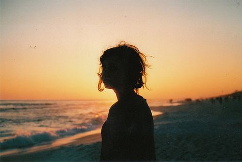 mary robinson Mary Robinson, Lonely Girl, Foto Art, Photography Inspo, Film Photography, The Wind, Photo Inspiration, The Ocean, Photography Inspiration