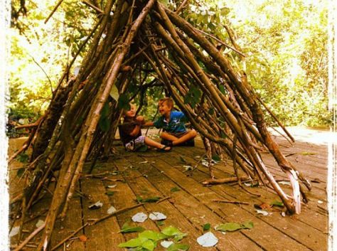 how to make a stick fort www.pithandvigor.com Fort Outdoor, Stick Fort, Outdoor Forts, Backyard Fort, Kids Play Spaces, Kids Forts, Wood Projects Plans, Tree House Kids, Kids Outdoor Play