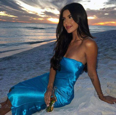 Beach Dress Photoshoot, Spring Break Mexico, Hollywood Aesthetic, Blue Satin Dress, Beach Instagram Pictures, Hawaii Pictures, Greece Beach, Beach Night, T Dress