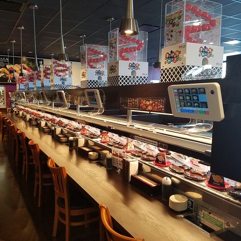 Conveyor belt sushi bars have come and gone in Atlanta, but Kula Revolving Sushi Bar, which opened on Friday in Doraville, is the newest. Sushi Belt, Sushi Conveyor Belt, Revolving Sushi Bar, Sushi Bar Design, Sushi Machine, Revolving Sushi, Sushi Buffet, Sushi Bars, Conveyor Belt Sushi