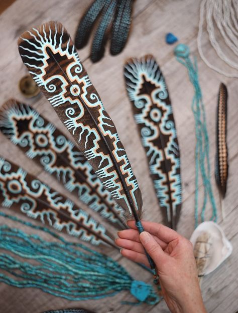 Portal of Creation.:. Feather Hand Painted in Bronze and Turquoise/turkey/blessing/shamanic Feather/feather Blessing Way/spirit Feather - Etsy Diy Turkey Feather Decor, Things To Do With Feathers Crafts Ideas, Crafts To Do With Feathers, Duck Feather Decor, Crafts With Feathers, Feather Crafts Ideas, Painting On Feathers, Art With Feathers, Turkey Feather Decor