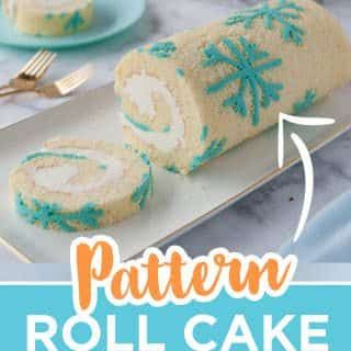 Snowflake Red Velvet Cake Roll, Swissroll Christmas, Pattern Roll Cake, Roll Cake Design, Decorated Cake Roll, Christmas Cake Roll, Rolled Cakes, Geek Recipes, Jordan Birthday