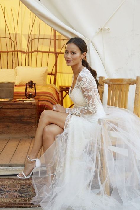 Wedding Dress Celebrity, Princess Ball Gown Wedding Dress, Celebrity Bridal Look, Jamie Chung Wedding, Wedding Dresses Celebrities, Jamie Chung Makeup, Celeb Wedding Dress, Celebrities Wedding Dresses, Merlin Balinor