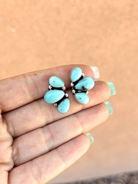 Holy Jeans, Turquoise Tuesday, Siren Song, Western Vibes, Metal Smithing, Shiny Objects, Jewelry Accessories Ideas, Earrings Turquoise, Accessories Ideas