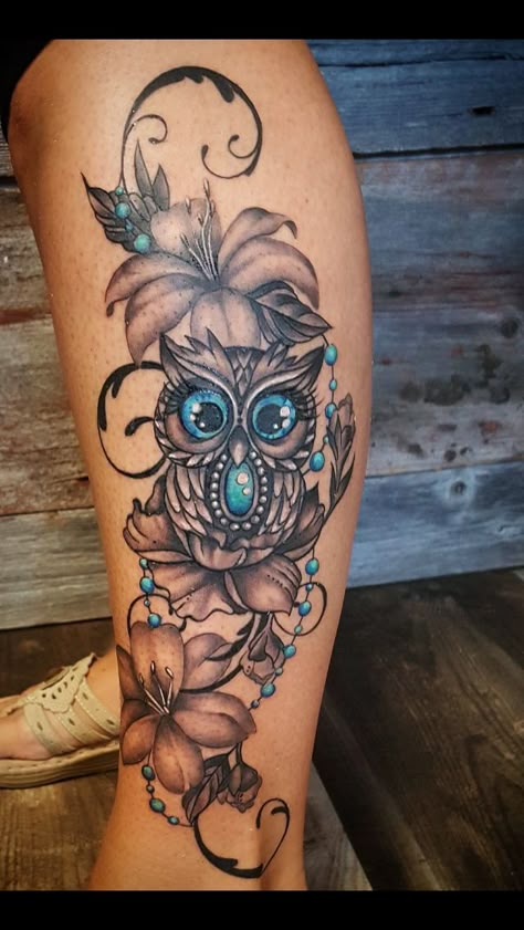 Cute Owl Tattoo, Girls With Sleeve Tattoos, Tattoo Zeichnungen, Owl Tattoo Design, Wallpaper Retro, Cat Tattoos, Inspiration Tattoos, Neck Tattoos, Geniale Tattoos