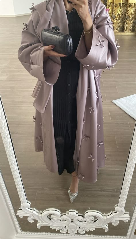 Modest Fashion Aesthetic, Layered Abaya, Abaya Look, Hooded Abaya, Winter Abaya, Abaya Outfits, Casual Boho Outfits, Islamic Modest Fashion, Muslim Outfit