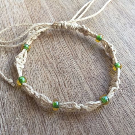 Hemp Bracelet Diy, Anklet Macrame, Hemp Anklet, Diy Projects To Make And Sell, Ankle Bracelets Diy, Macrame Bracelet Patterns, Anklet Designs, Earth Tone Color, Hemp Jewelry