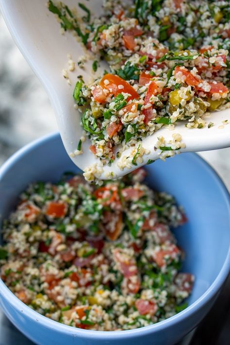 Hemp Heart Tabouli Recipe - NZProtein Hemp Heart Recipes, Hemp Hearts Recipes, Tabouli Recipe, Protein Vegetarian, Hemp Hearts, Salad Dishes, Fresh Mint Leaves, Fresh Mint, Carb Recipes