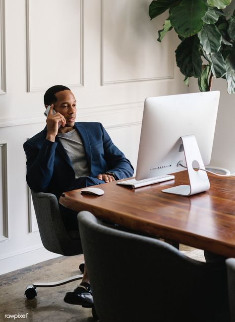 Man In Office Working, Person On Computer, Finance Photography, Man On Phone, Man Working On Laptop, Business Man Photography, Businessman Office, Office Lifestyle, Human Resources Jobs