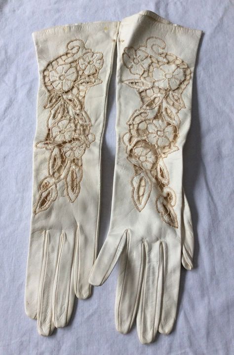 Victorian Gloves, Vintage Bowling Shirts, Long Leather Gloves, Victorian Accessories, Elegant Gloves, Vintage Wedding Jewelry, Vintage Gloves, Retro Accessories, Bold Floral Print