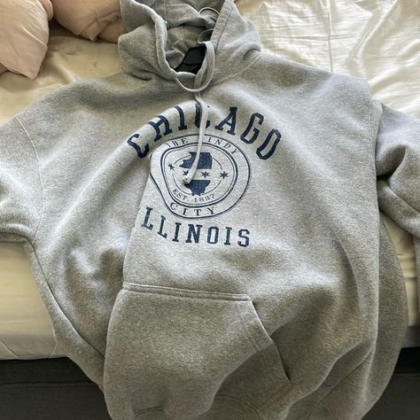 Chicago Sweatshirt, Size, Extra Large, No Tags, But Never Used Chicago Sweatshirt, Aesthetic Grey, Teen Outfits, Grey Sweatshirt, Comfy Outfits, Cute Tops, Outfits For Teens, New Outfits, Fashion Ideas