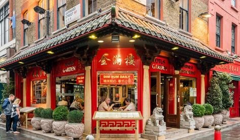 Yo Sushi, Hong Kong Cafe, Eat Cheap, Chinatown London, Restaurant Design Inspiration, Restaurant London, Lotus Garden, Restaurant Exterior, Best Chinese Food