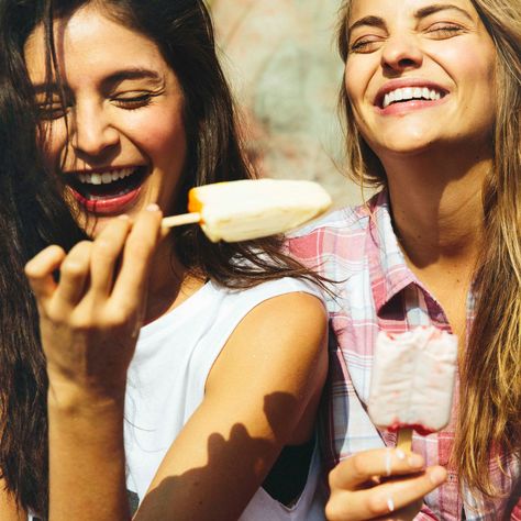 Sunshine and your bestie, summer cannot come soon enough. People With Ice Cream Photography, Popsicles Photoshoot, People Eating Ice Cream Photography, Ice Cream Shoot, Magnum Ice Cream Aesthetic, Popsicle Photoshoot, Popsicle Photography, People Eating Ice Cream, Ice Cream Photoshoot