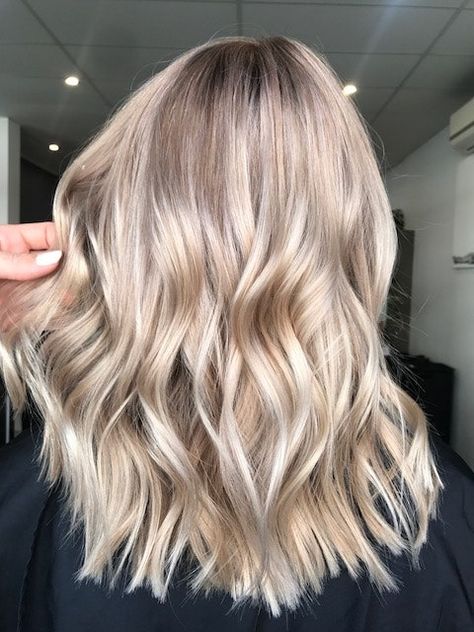 Bob Ombre, Champagne Blonde Hair, Champagne Hair, Fall Hair Color Trends, Bronde Hair, Champagne Blonde, Balayage Hair Dark, Brunette Balayage Hair, Doutzen Kroes