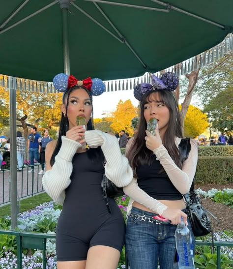 Outfits For Dca, Black Dress Disney Outfit, Disney Outfits Birthday, Disneyland Matching Outfits Best Friends, Gradnight Outfit Disneyland, Grad Nite Disneyland Outfit, Disney Bestie Outfits, Cute Park Outfit, Coquette Disney Outfits