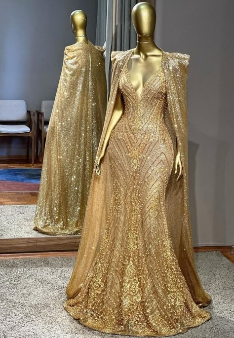 Elegant Gold Dress Gowns, Met Gala Outfits Ideas 2024, Met Gala 2024 Ideas, Met Gala Dresses Gowns, Gold Fantasy Dress, Met Gala Dresses Ideas, Met Gala Outfits Ideas, Gold Gala Dress, Gold Gowns