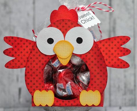 This and That: Sweet Chick Box Chicken Valentines Boxes, Shabbat Crafts, Chicken Cards, Treat Packaging, Christmas Treats Boxes, Valentine Day Boxes, Treat Holders, Paper Creations, Box Patterns