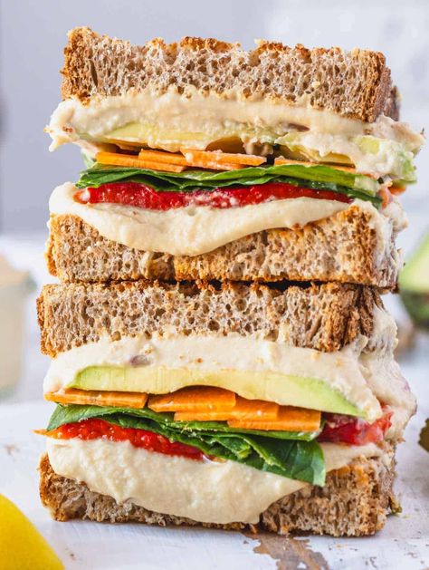 Quick and Easy: How to Make a Perfect Hummus Sandwich Lunch Ideas With Hummus, Hummus Sandwich Recipes Vegetarian, Easy Lunchbox Ideas, Ways To Eat Hummus Lunch Ideas, Veggie Sandwich With Hummus, Hummus Sandwich Recipes, Hummus Egg Sandwich, Vegan Halloumi, Lentil Hummus