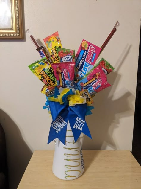 Cheer Candy Bouquet, Cheer Candy Gifts Cute Ideas, Cheer Megaphone Gift Ideas, Cheer Megaphone Candy Bouquet, Senior Night Candy Gifts, Megaphone Cheer Gifts, Senior Night Gift Basket Ideas Cheerleading, Senior Night Basket Ideas Cheer, Cheer Bouquet Ideas