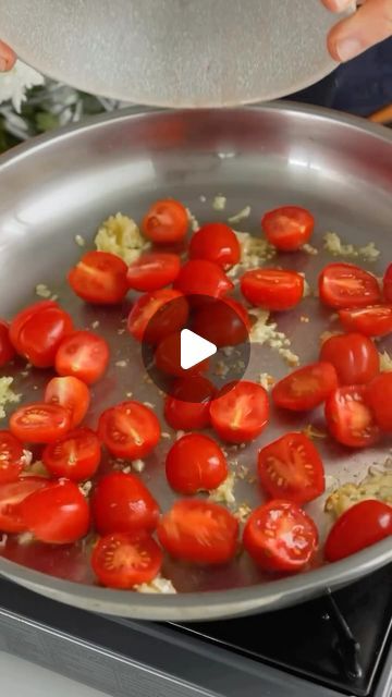 Cherry Tomato Paste Recipe, Tomato Based Pasta Recipes, Small Tomatoes Recipes, Basil Cherry Tomato Pasta, Pasta With Cherry Tomatoes And Basil, Pasta With Burst Cherry Tomatoes, Tomato Garlic Pasta, Pasta Cherry Tomatoes Basil, Fetta Cherry Tomato Pasta