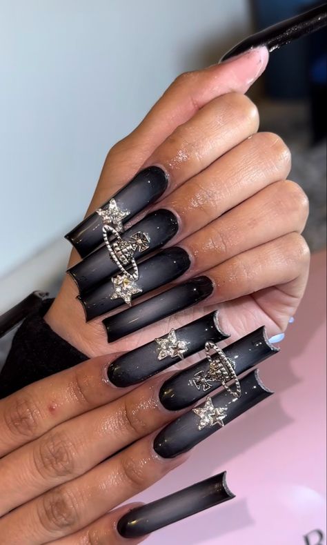 Nails Idea Medium, Black Unique Nails, Long Winter Acrylic Nails, Black Dramatic Nails, Xxl Black Nails, Xl Black Nails, Extra Long Black Acrylic Nails Designs, Long Black Acrylic Nails Designs, Gothic Nails Long Square