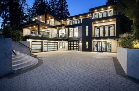 Vancouver House, Houses Mansions, West Vancouver, Luxury Homes Dream Houses, Amazing Home, Modern Houses, Dream House Exterior, Dream House Plans, Bloxburg House