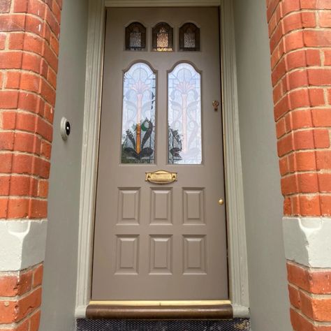 Brown entrance door Painted Brown Front Door Exterior Colors, Farrow And Ball Mouses Back Front Door, Brown Entrance Door, Mushroom Color Paint, Beige Front Door, Dulux Soft Stone, Farrow And Ball Front Door, Indoor Door Colors, Front Door Farrow And Ball