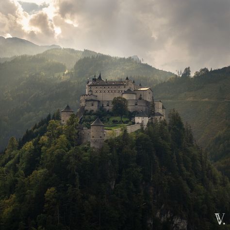 Castles Around The World, Hohenwerfen Castle, Old Castles, Cawdor Castle, Hohenzollern Castle, Where Eagles Dare, Loire Valley France, Castles To Visit, Famous Castles