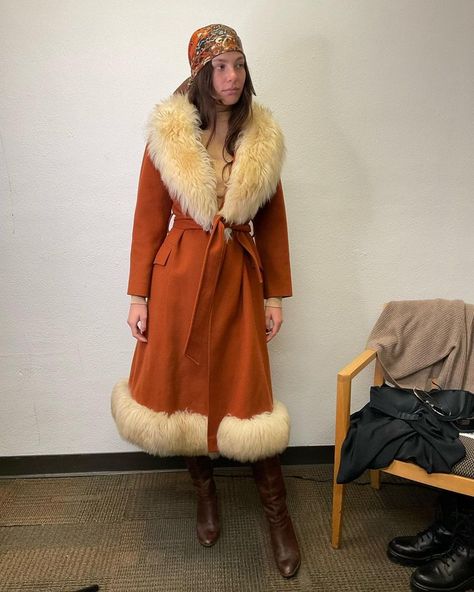 Camila Morrone (@camilamorrone) • Instagram photos and videos Camila Dune Outfits, Camila Dunne, Western Disco, Choose Your Fighter, Daisy Jones And The Six, Abercrombie Girls, Outfit Retro, Models Off Duty Style, Camila Morrone