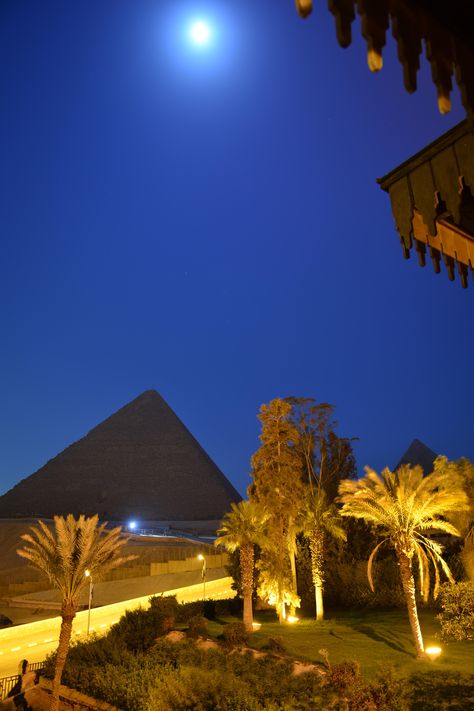 Aesthetic Egypt, Egyptian Aesthetic, Egypt Concept Art, Egypt Aesthetic, Travel House, Room With A View, The Pyramids, Visit Egypt, Egypt Travel